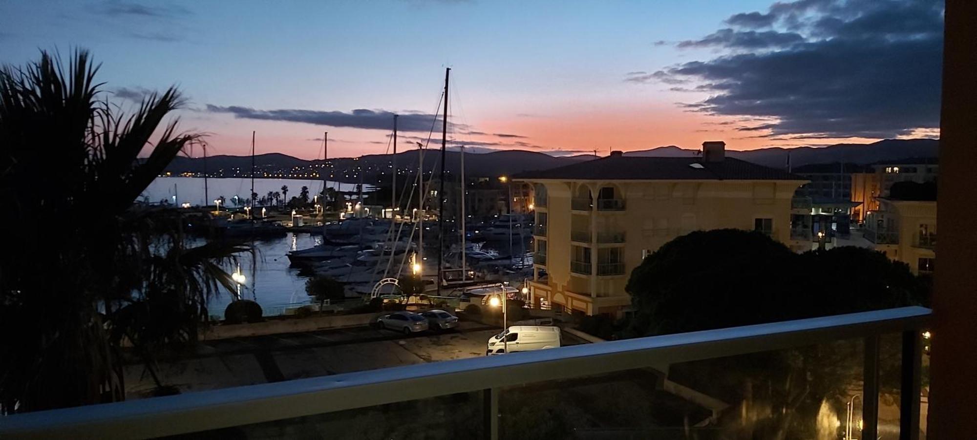 Sublime Vue Mer,Parking,Wifi Fréjus エクステリア 写真